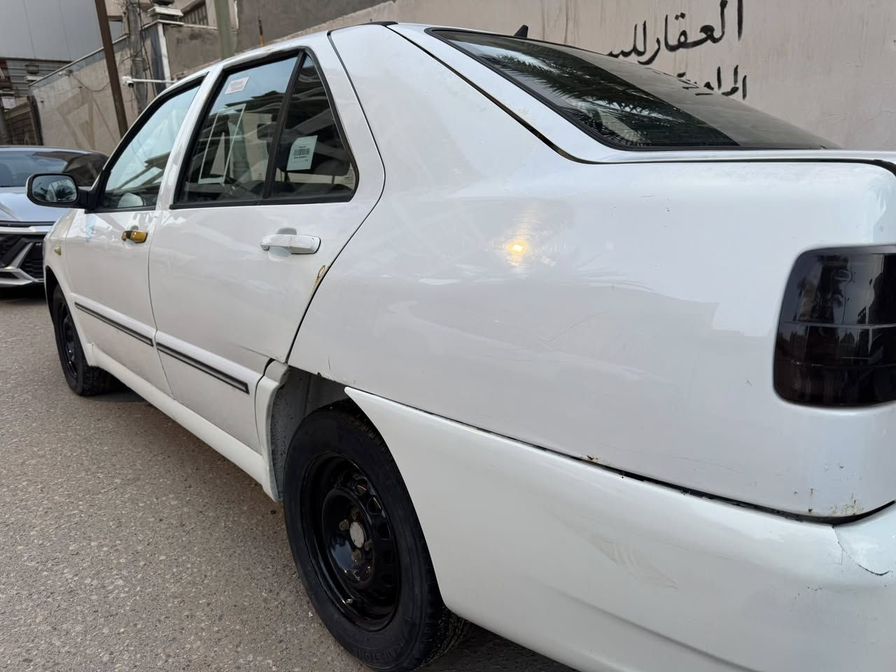 السلام عليكم
شيري كوين 2014 بأسمي تنتهي سنويته 2029
كير عادي تبريد شغال 
حداده نص عمر وبيها بعض تلحيضات
السعر 38 وبيها مجال 
العنوان البصره / القبله
***********
