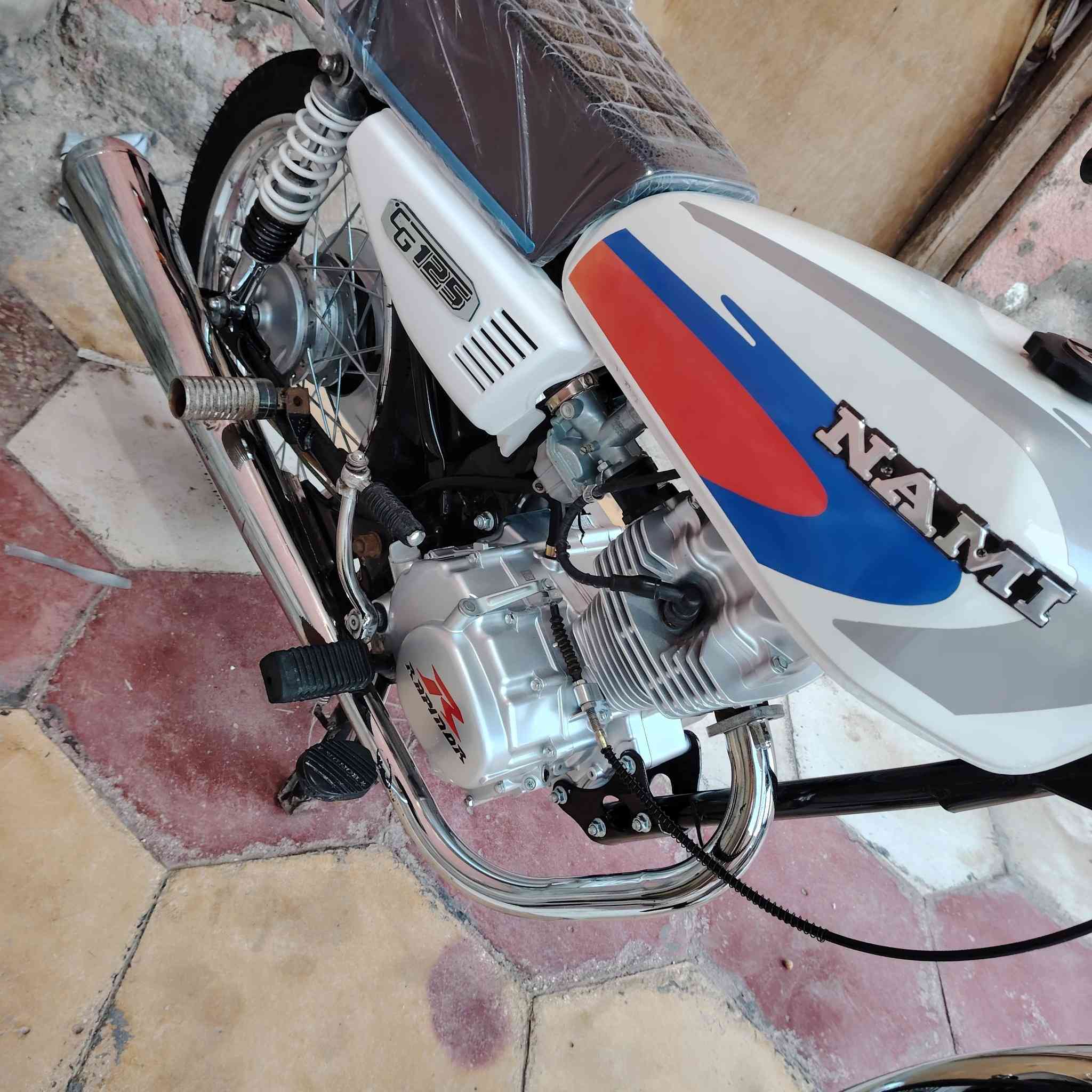 سلام عليكم دراجه للبيع نامه 2023  اوراق سكنر تعمير صارلها  شهرين نضافه فوول  مكان السماوه #قضاء_الخضر  سعر خاص  او تصال رقم ***********
