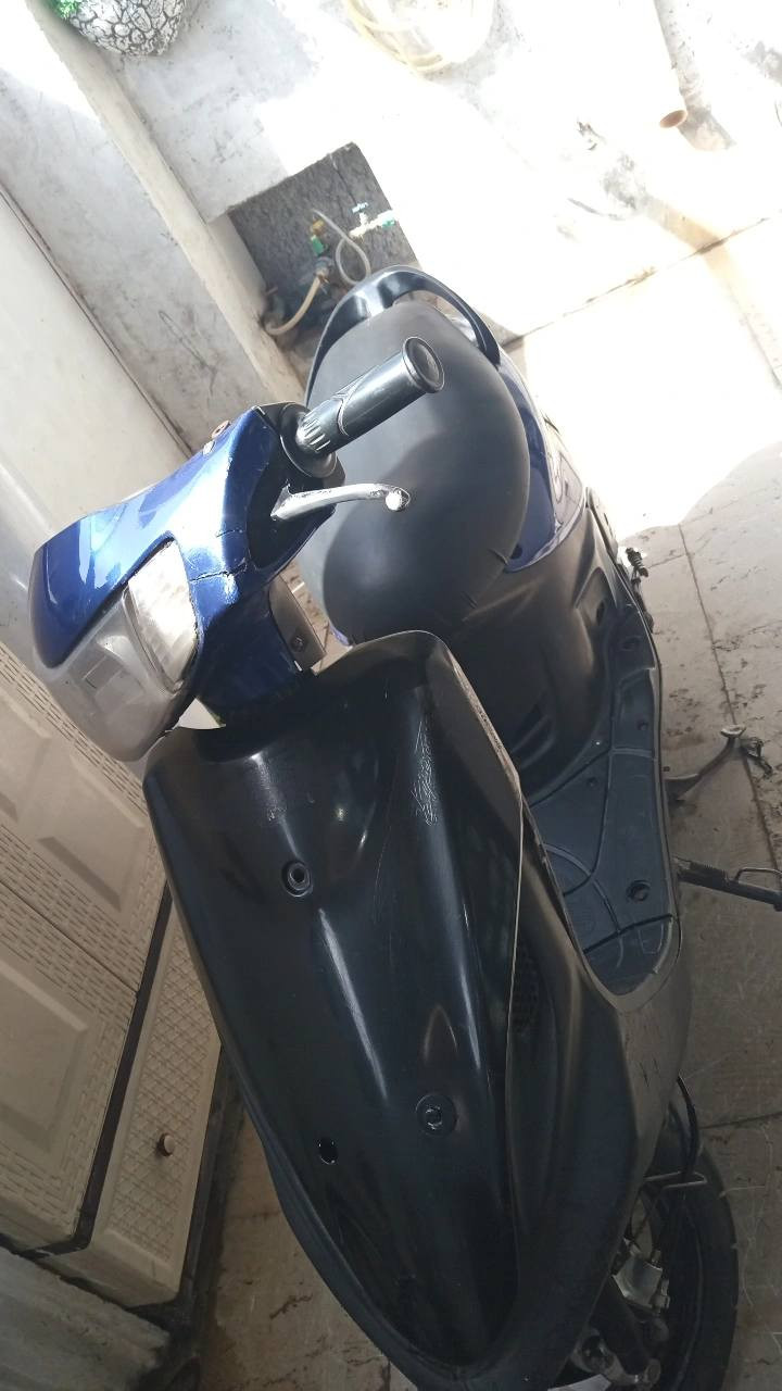 السلام عليكم 🤑
ماكس قجمه الدراجه أمانة الله مجفته مره وحده والدراجه 

علكيفي وياه مداريه بوشه 49 بلادي الدراجه نشطه

 

الدراجه كامله مكمله مكفوله كفاله عامه

 السعر 400،000  وبيه مجال  

 *********** 🤑 

مكاني بغداد الشعب حي البساتين🇮🇶
