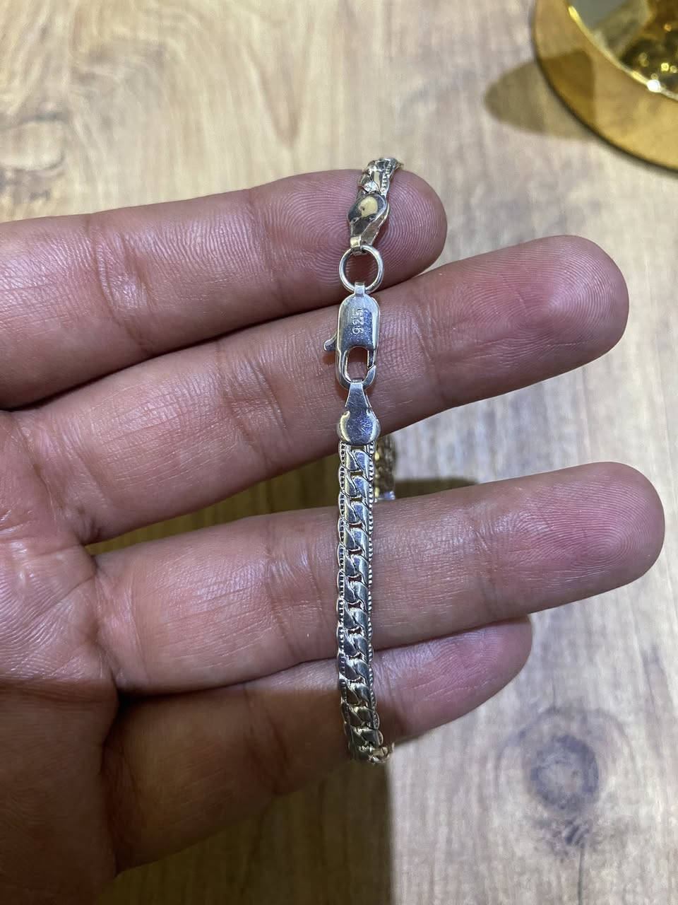 سوار فضة مع قلادة حجر عقيق مع خاتم حجر ياقوت حبة الرمان كلهن نسائي


**إذا كنت صاحب هذا الإعلان وتريد حذفه لأي سبب، رجاءا أرسل رسالة إلى الدعم الفني**