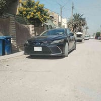 كامري 22 هايبرد ماشية 42الف حادثه بالمنشور وبالعراق صار بيه قطعتين صبغ...