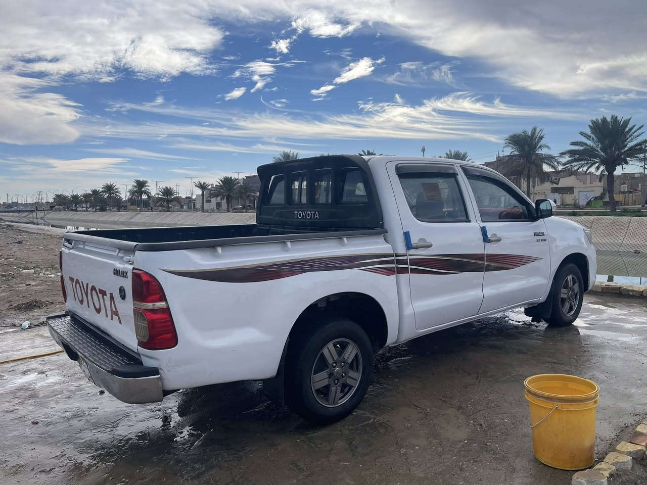 فلاونزه موديل 2012 اوتماتيك
بيه بارد وتكحيل كير مكينه خير من الله لا تنقيص ولا تبخير سياره جاهزه 
سعره 168 وبيه مجال قليل 
مكاني الكوت مركز المدينه 
رقم بصره نكليزي بسمي 
***********
***********
