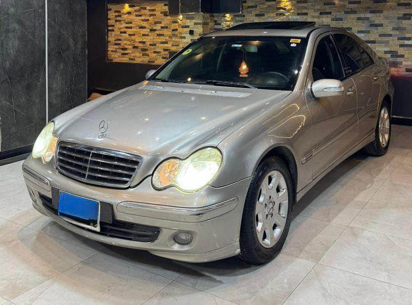 C200 2007 فابريكا بالكامل بدون ملحوظه
عداد ١٤٠٠٠٠ ك صيانات توكيل كامله 
فتحه سقف وشنطه كهرباء وستاره كهرباء وكراسي كهرباء رخصه سنه وكاوتش جديد 
متاح الكشف في اي مكان معتمد 
المعاينه مدينه نصر ميدان الواحه 
للاستعلام/01129049010 القاهرة, مصر


**إذا كنت صاحب هذا الإعلان وتريد حذفه لأي سبب، رجاءا أرسل رسالة إلى الدعم الفني**