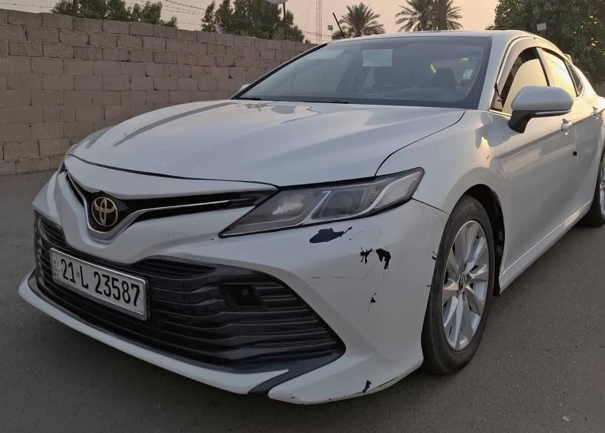 كامري موديل 2018  ( خـليـجـي )
*** السونر بتاريخ 24/1/2026
كلشي موضح بالسونر 
السياره بيه طخه من جوه برصيف من اشتريته على هاي الحطه
ما اريد احد يجي ويكلي مكلت
كلشي واضح والسونر حديث والي بيه كلت بي اقره كلشي وحياك الله،،،،

بيه ملاحظات بسيطه 
طخات بالدعاميه الاماميه والخلفيه
وكنر الخلفي للجاملغ دحجه بسيطه
تبريد تدفئه صدر امامي خلفي كير محرك خير من الله
كلشي بيه شغال والحمدلله
وبيه تشغيل عن بعد بالريمونت
 ماشيه 90  km
السياره بأسمي وتحويل ثاني يوم وهزه بعده مساقطه
لمعرفة السعر علق تم و يجيك السعر 
مكاني العطيفيه قرب جامع براثا
***********
