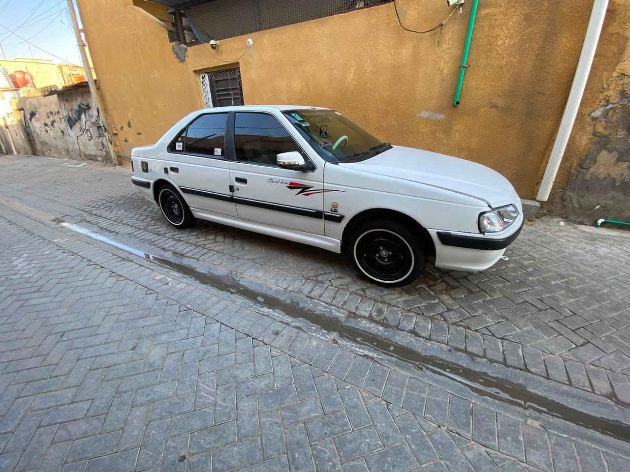 سلام عليكم بيجو بارص لبيع موديل 2014 كير ومكينه جدد حداديه جديده تخم تاير جديد ابو خط لبيض رنكات جدد تبريد ثلج شرط سياره نضيفه حلوه سعرها 38 وبيها مجال مكاني بصره شط لعرب سنويه 2026 منتهيه صار لها شهر راعيها موجود وجاهز لتحويل ماعليها ربع دينار رقم لهاتف ***********
