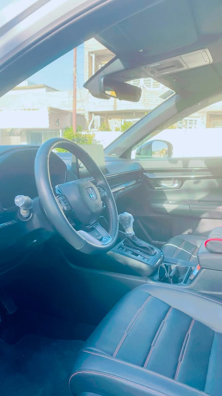 للبيع فقط – هوندا CR-V Touring موديل 2024 (وارد كندي)

🚗 المواصفات:

* اللون: أبيض
* الممشى: 57 ألف كم
* الفئة: Touring (أعلى فئة)
* السيارة مدامة من جميع الجهات.

ملاحظات الحادث:

* جاملغ أمامي جهة السائق مبدل (تجاري).
* البنيد الأمامي مصبوغ بسبب حادث في كندا.
* يوجد شبران ضرب بالجنطة (تم توضيحه بالصور).
ايرباك دركة طاك وراجع ستتم وايرباك بردة جهة السايق مصلح
الصيانة:

* تبديل زيت الكير وزيت الاكسل ودهن البريك سيارة مدامة من جميع النواحي
* مكان سيارة بغداد اليرموك او المحمودية
* للاستفسار
* ***********
* سعر 23500$ وبيها مجال حك الجية
* كل التفاصيل كدامك
* والله يكتب النا والكم الخير
