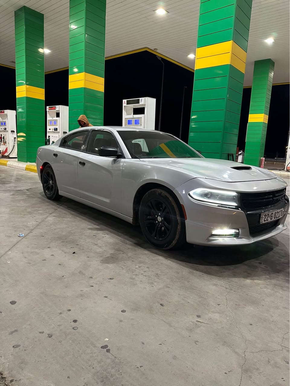 سلام عليكم شباب قبل كلشي السعر 210
دوج جارجر بعدهي بوضع الشركه 
الموديل2022 SXT
رقم اربيل دولي 
ماشيه90الف مايل وقابل للزياده 
لايت زنون ثلجي 
كشنات جلد +كهرباء
تخم تاير جديد
حداديه جديد
بلكات جديد 
نوزلات جديد
ادامه كامله مسويلها الاف ماتصرف عليها 
صور الحادث كدامك بيها صبغ بل صفحه ع كد الشخوط 
مكان السياره كربلاء 
للستفسار اكثر هاذ رقمي 
*********** كربلاء, العراق
