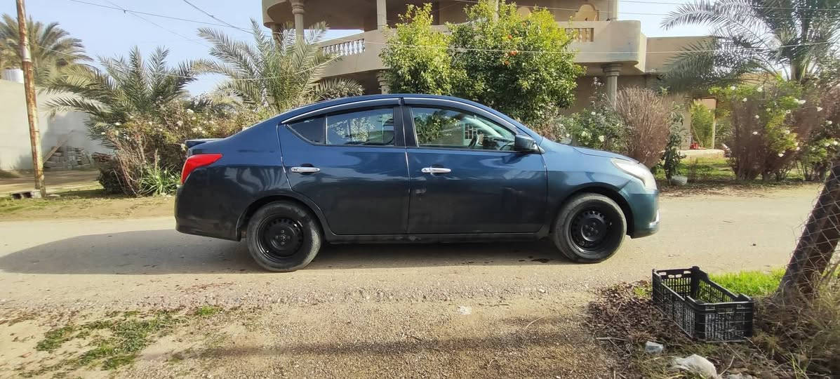 السلام عليكم
للبيع نيسان فيرسا وارد امريكي مواصفات SV 
ضرر ثلاث قطع موضح ضمن المنشور (سونار وفيديو)
محرك شرط وكير جديد السعر(79) وبيهة مجال
سنوية جدية لل2030 بأسمي
مكاني صلاح الدين/تكريت
للأتصال أو التواصل على واتس اب ***********
