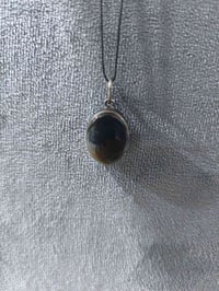 حجر كبدي يماني • أسود