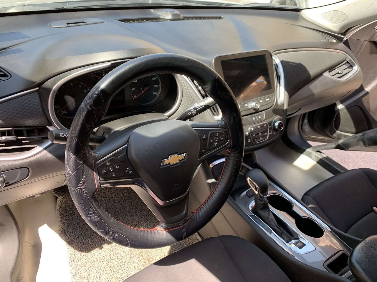 ماليبو 2024 لون رصاصي فضي رقم بصرة حرة تحويل ثاني يوم ورقمها شبه مميز حلو LT فول مواصفات وارد أمريكي ، حادثها غرق نسبة بسيطة ماء حلو والسيارة شغالة بدون اي حادث بامريكا وبدون ايرباك 1G1ZD5ST0RF225618 ( تحكم ستيرن ، تثبيت سرعة ، قيادة ذاتية ، رادار ،تنبيه صدمة ،هاند بريك كهربائي ، بانوراما ، حساسات خلفية ، كشن السائق كهربائي ، تدفئة كشنات، تشغيل عن بعد ، منظومة 
زينون اصلية ، كار بلاي ، أندرويد اوتو ) السيارة بيها بارد وشوية تكحيل وطخة بسيطة بالدوسة السعر 143 وبيها مجال - وتساب  ***********- البصرة
