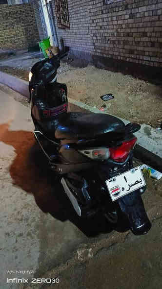 سلام عليكم
كامكو جي آر نوزل دراجه 
كامله مكمله مكينه ناعمة دراجه خير من الله 
زوج تواير جدد كهربائيات شغاله نكره سلف 
مكاني لشطره سعرر 300 
متواجد ع رقم ***********
