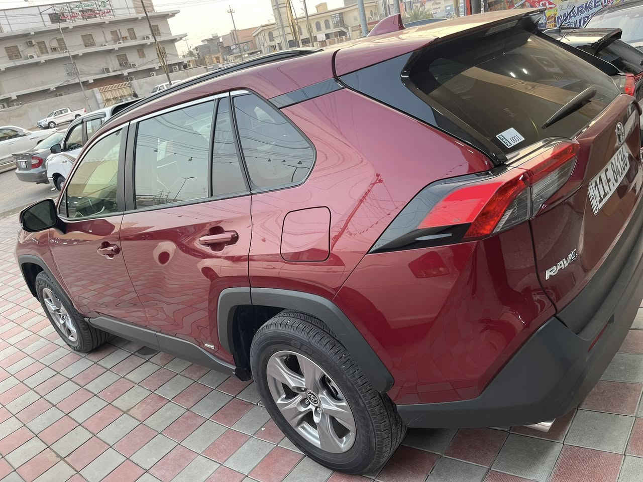 #راف فور 2025 

 هايبرد XLE لون خمري ( بدون ايرباك)

 
 فتحة سقف 
بصمه تشغيل 
بصمه ابواب 
كراسي كهرباء 
تدفئة كراسي 
اضوية اماميه زنون 
لد امامي زنون 
رادار امامي 
اوتو ستوب 
اوتو هاند بريك 
كاميرا خلفيه مع تحديد مسرب 
صندوق خلفي كهرباء 
تحكم ستيرن جهتين 
ستيرن تدفئة 
النقطة العمياء بالمرايا الجانبية
دفع رباعي 
بلوتوث اوامر صوتيه 
عداد السيارة 9 الاف

صبغ بنيد فقط 

السعرر  خاص علق يوصلك

رقم الشاصي مرفق مع الصور 

رقم بغداد بأسمي تحويل ثاني يوم 

للاستفسار الاتصال 

‭+964 7856688833

واتساب_***********
