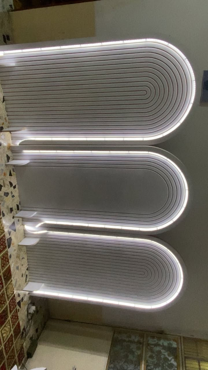 مشروع كوشات جاهز 3 كوشات مع محتوياتها مامستعملات ابد 
خلفيات كوشة عدد 3
ستاندات حديد قوي للستائر عدد 3 
مقدم كيك وكلاصات مزخرفه عدد 3 
ملكانة عدد 3
دف عدد 12 كل كوشة وياه 4 دف 
قند عدد 3 
مشروع جاهز مجهز كل الكوشات سعرهن 1500 
التواصل واتس اب فقط او خاص ***********
