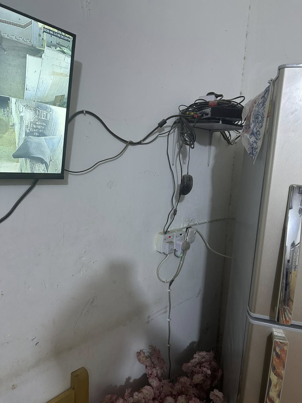 طباخ شرط نضافه مع كامرات تبريد***********
