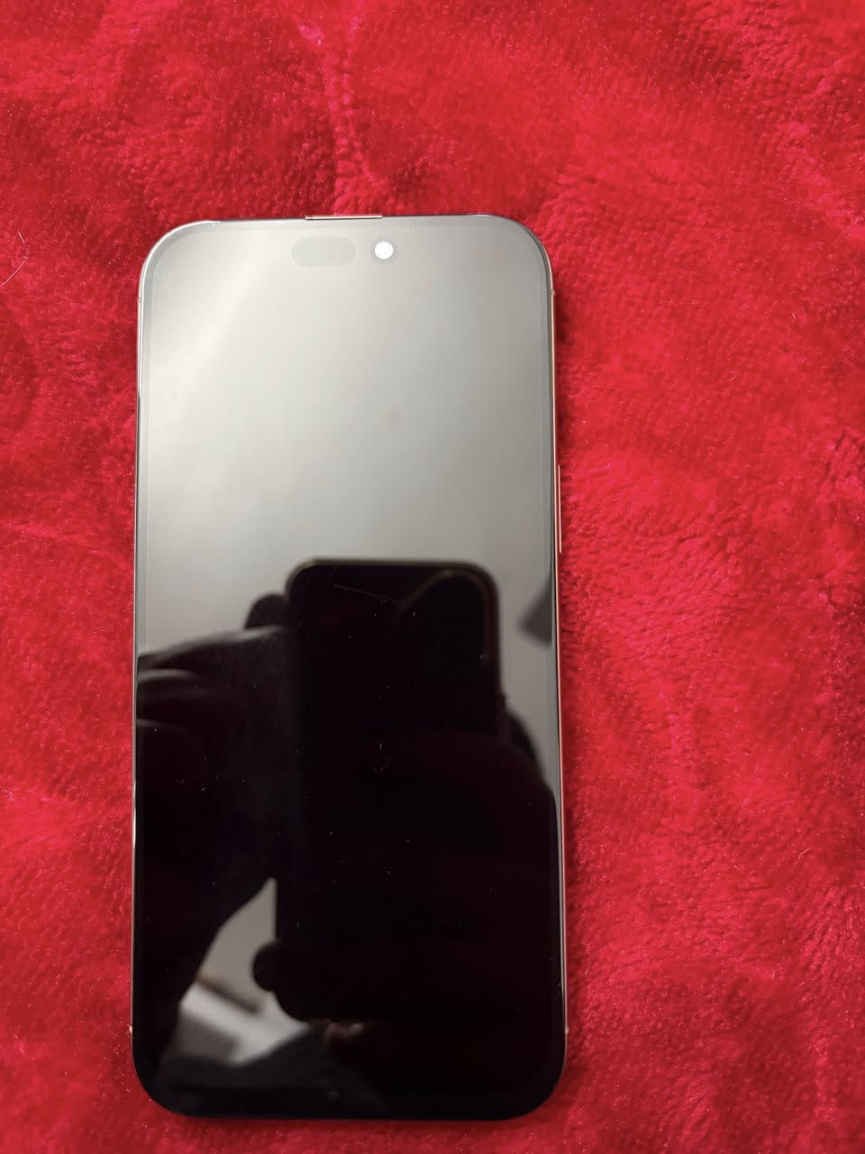 السلام عليكم 
ايفون 16 برو ماكس 
ذاكره 512 بعده داخل الضمان 
مبدل فقط شاشه نوعيه كلش زينه وممتازه 
السعر 950 وبي مجال بسيط
للبيع فقط 
***********
