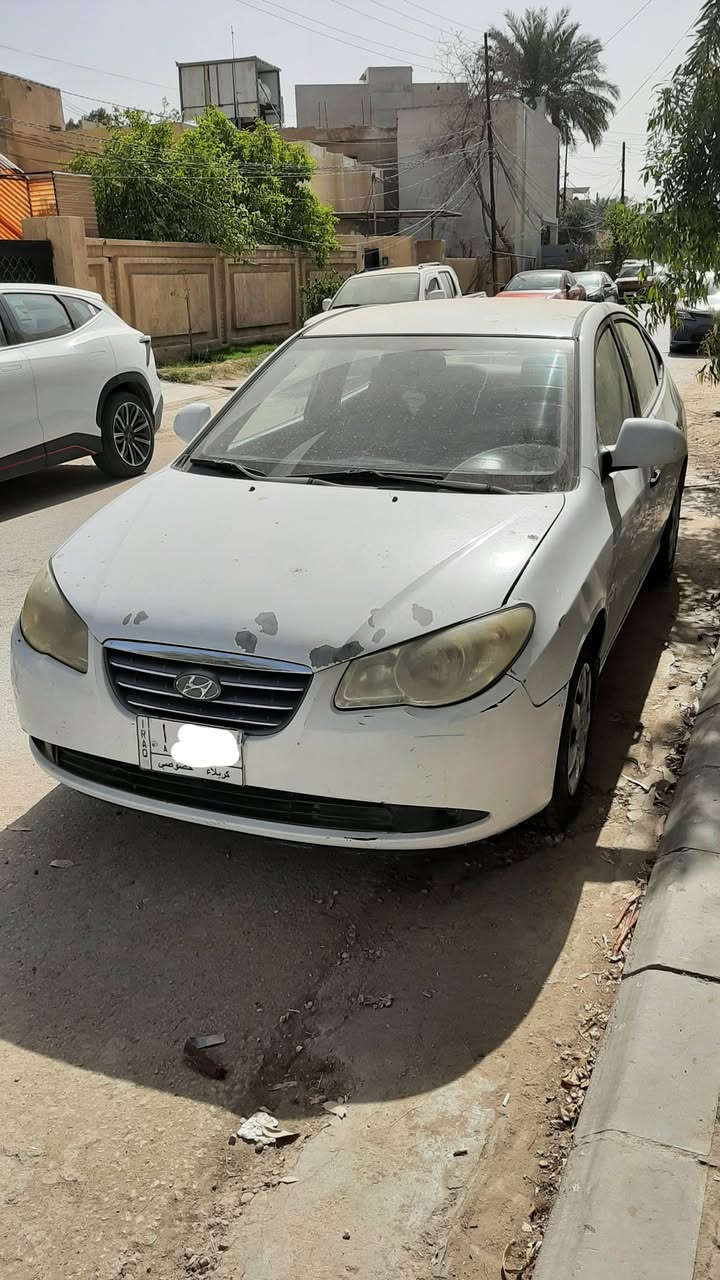 السلام عليكم 
النترا 2009 خليجي
لون ابيض
المحرك 1600
عداد المسافه 161,000
مواصفات السياره خليجي 
السياره محركها كايم
سعر السياره 100 ورقه
 لان رقمهه رباعي مميز 
مكان السياره كربلاء 
للاستفسار على الرقم : ***********
