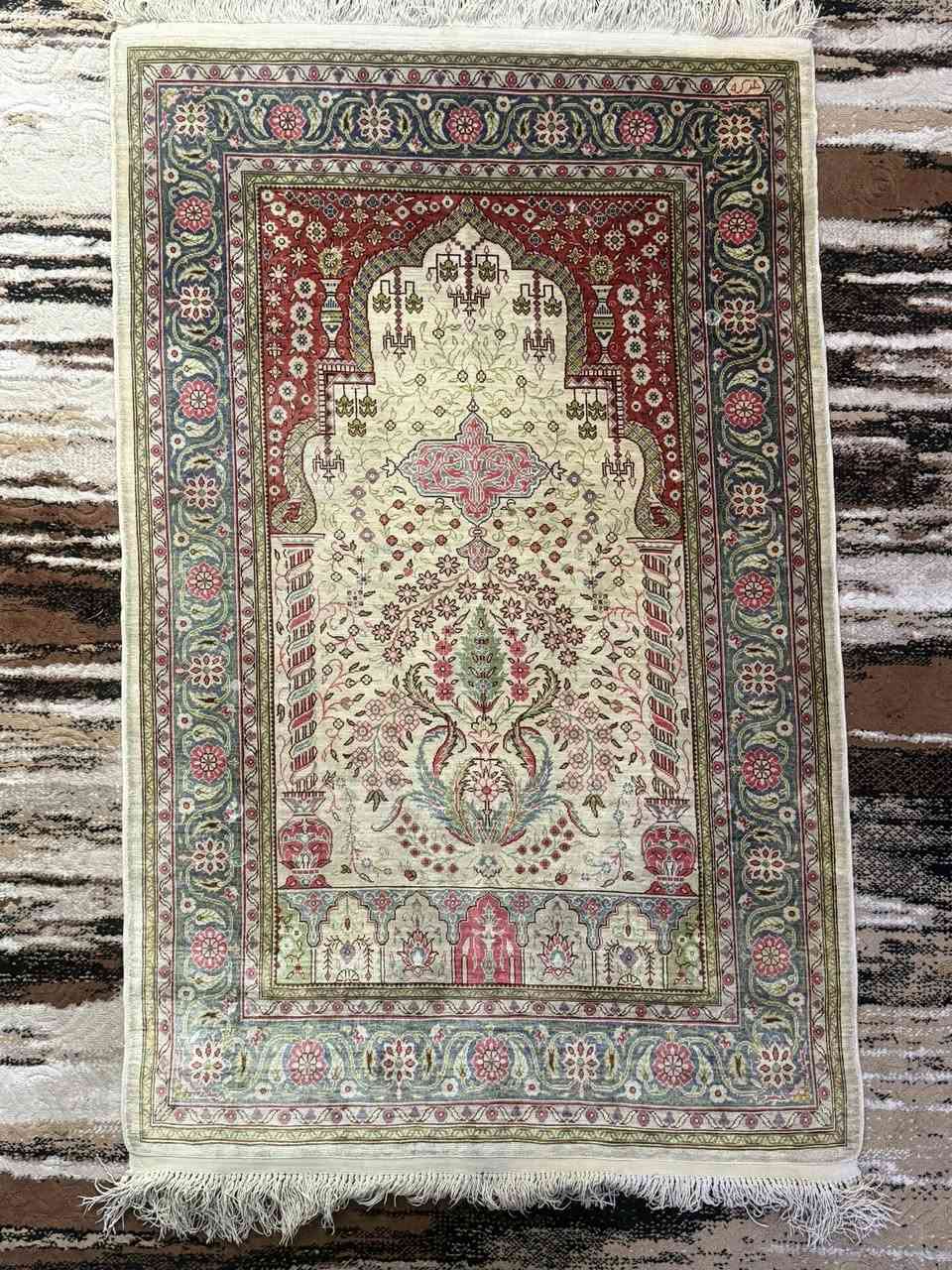 سجادة هركة اصلي مختوم للبيع باقي التفاصيل تفضل خاص


**إذا كنت صاحب هذا الإعلان وتريد حذفه لأي سبب، رجاءا أرسل رسالة إلى الدعم الفني**