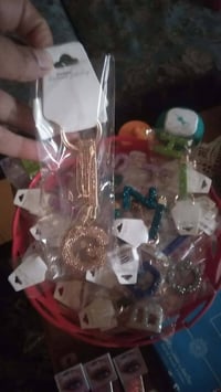 اكسسوارات شخصية • كوت الجديدة • شارع الأقواس