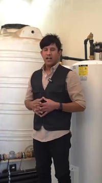 احتفل بالنهايات - لأنها تسبق بدايات جديدة.  حمامات المودرن احلى مايكون...