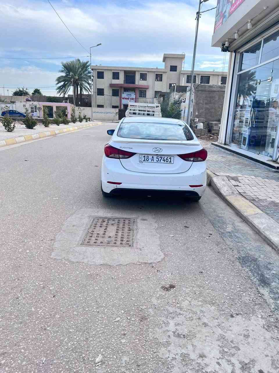 السلام عليكم
النترا للبيع 
مديل ٢٠١٤ لون ابيض خليجي رقم بابل بأسمي السياره جاهزه من كلشي مكانه كربلاء السعر ١٢٠ وبيه مجال والسونار موجود بل نشر 
***********
