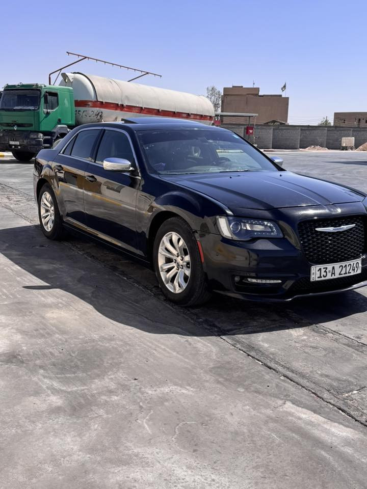 السلام عليكم
اوباما 2016 فول مواصفات c300
السياره بيهه خياسات بلقمارهً
وبيهه تبديل جامل 
بدون دواخل ايرباكاتهه كلهه سليمه 
ماشيه 165 
السعر 160 وبيهه مجال لشراي 

***********
