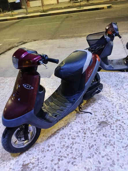 ماطور بوتين حديث قفل اكسن 
ماكينه معمره مره واحده 
كهربائيات كلها شغاله نقرا سلف 
شاص الشرط تايرات جديده 
دراجه ما يعوزها برغي 
السعر 325 وبي مجال
مكاني موصل جانب الايمن 
*********** واتساب
