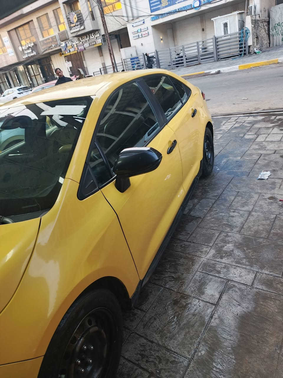 للبيع كورولا موديل 22 حادث قبغ الصندوك مبدال والجاملغ الخلفي اليسر مصلح السياره باسمي مكاني بغداد 
السعر 162 وبيهه مجال حك الجيه 
***********
