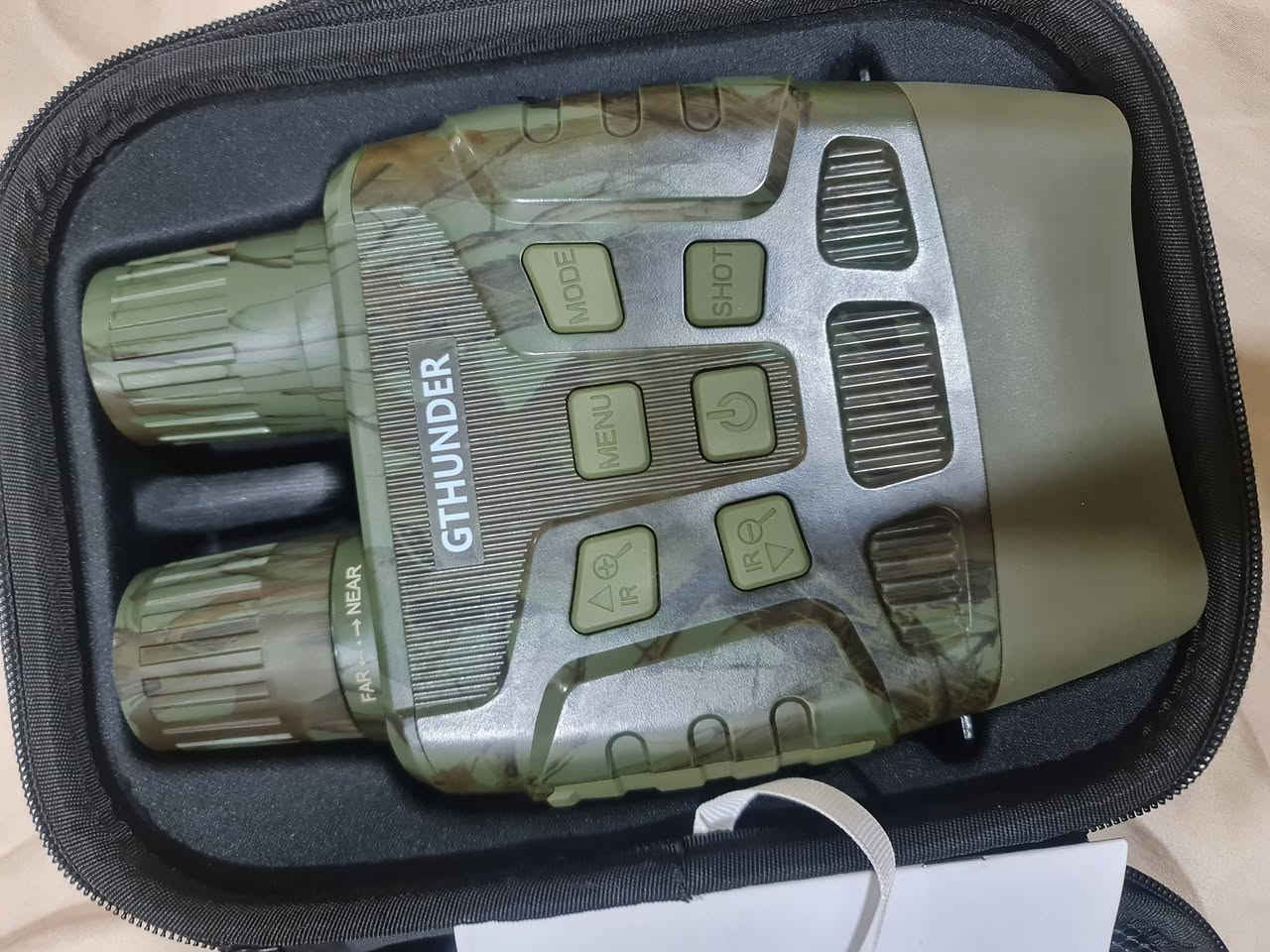 سلام عليكم منظار جيثاندر رؤية ليلية  4000mAh   4k مع تسجيل فيديو و التقاط صور مع وجود رام  مع منفذ USB
السعر 275 وبيه مجال 
المكان بغداد
***********
