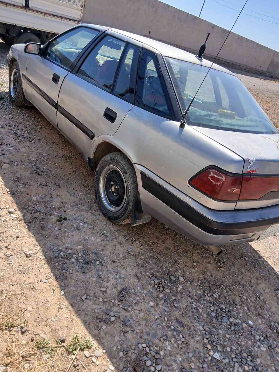 السلام عليكم
دايو اسبيرو حجم ١٦ مديل ٩٥ 
رقم نينوى شرط التحويل 
تبريد مأسس كامل بلادي بس يعوزو غاز
سيارة جاهزة السعر ٢٥ وبيها مجال
للتواصل الاتصال ***********
