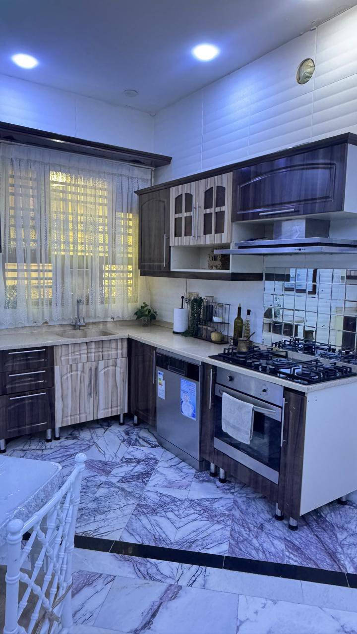 بيع مطبخ كامل  مع اجهزة الكهربائية عدة غسالة الصحون .
مستعجل شراي خاص رجاءاً


**إذا كنت صاحب هذا الإعلان وتريد حذفه لأي سبب، رجاءا أرسل رسالة إلى الدعم الفني**