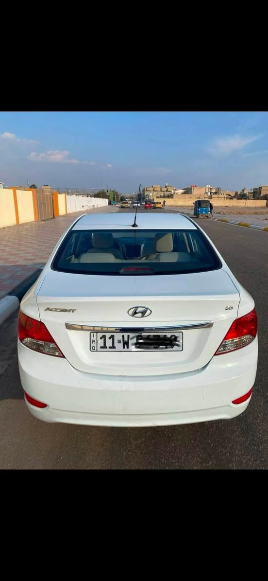 اكسنت 14
كفاله عامه 
خليجي
مكينه 1600
فقط رصعات بارد بالجانب/سونار موجود
السعر 108 بيه مجال 
رقمي ***********
