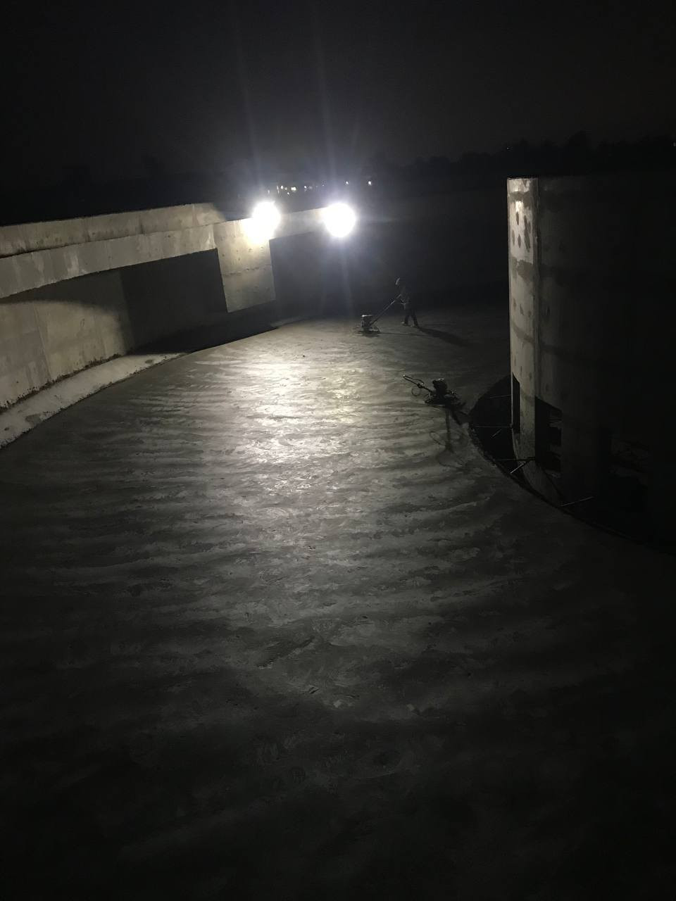 بسم الله الرحمن الرحيم
مستعدين صب وصقل الارضيات والجملونات وساحات ستام كونكريت وسقل الهليكوبتر  وجميع انواع النقشات.. لكافة شوارع  حكوميه  والدوائر الحكومية والأهلية.ومحطات وقود     وتقطيع جوينات بالكتر  
/الوان اصباغ 
كادرنا متواجد للعمل في جميع محافظات العراق وباسعار تنافسية.. ويوجد ضمن العمل مهندس /

* للاستفسار وطلب العمل، مراسلة الصفحة على الماسنجر/
او الاتصال على الرقم او ع الا اتساب  ***********
