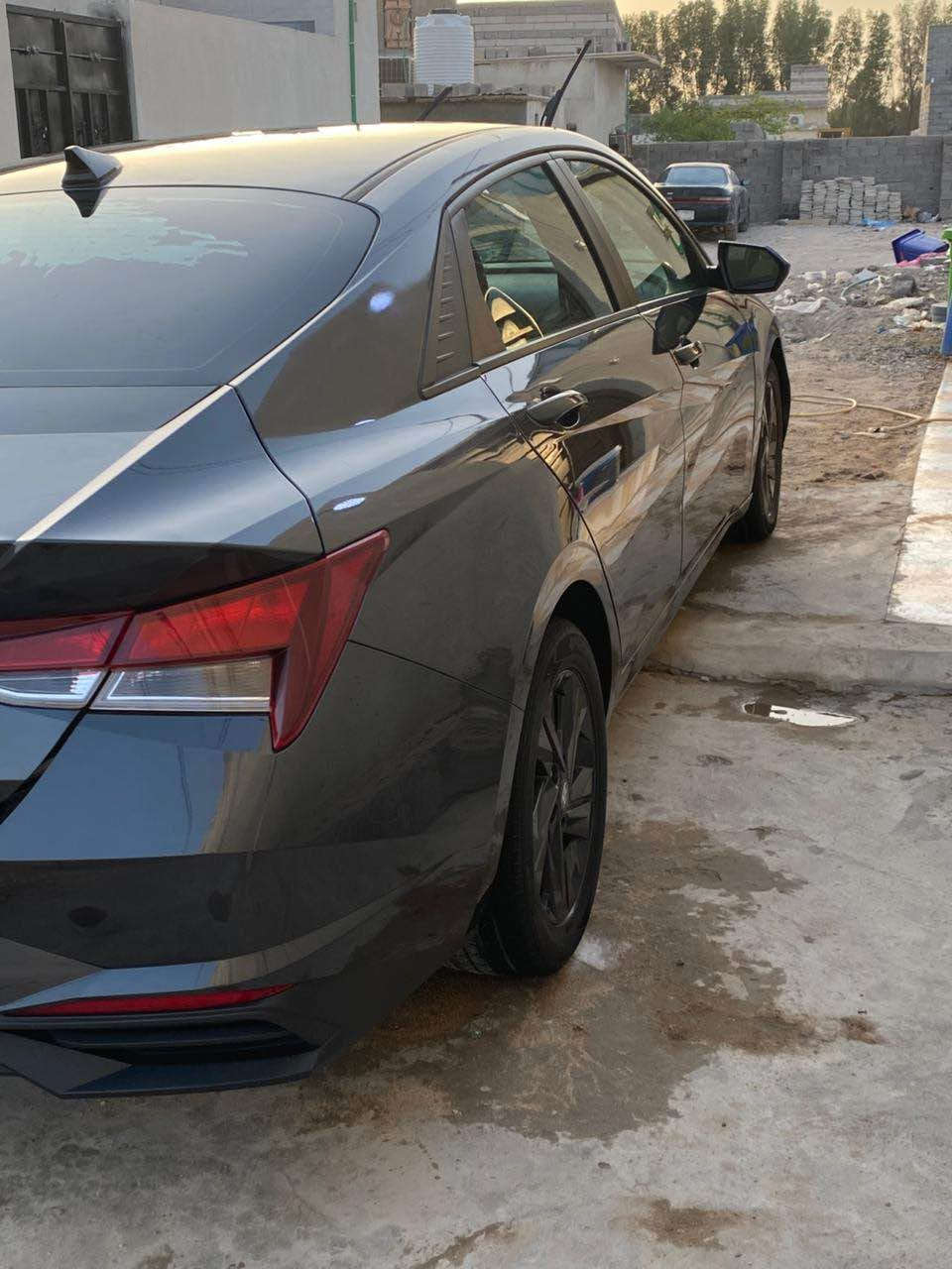 سلام عليكم انترا موديل2023 وارد امريكي دخول جديد وكاله مجانيه بنيد بدون دواخل وقطعه كلير باقي كفاله 
فول عده الفتحه 
مكان السياره زبير
*********** البصرة, العراق

