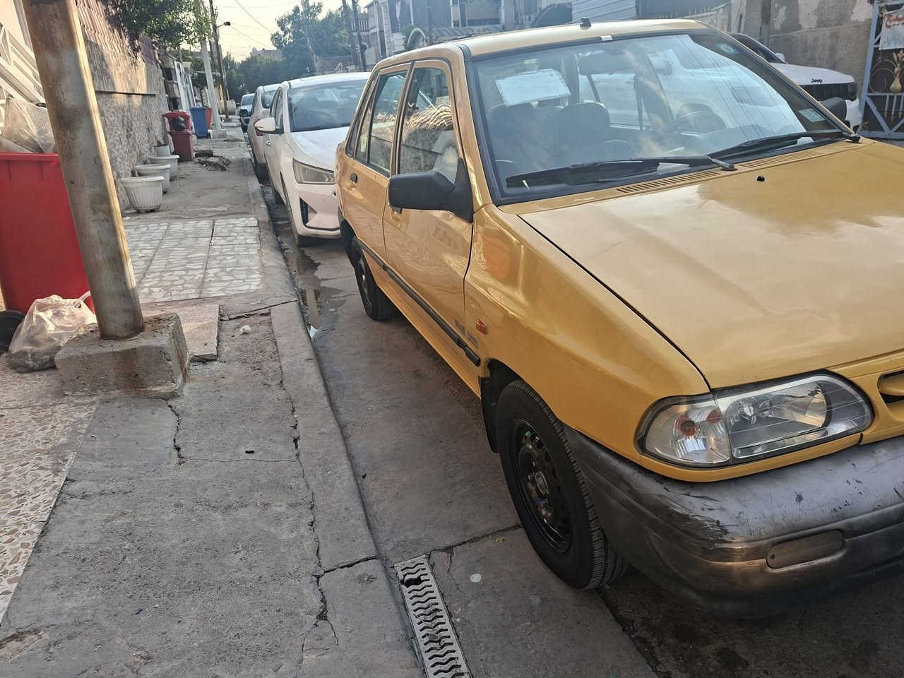 السلام عليكم سايبا للبيع موديل ١١
بدون صبغ فقط اهلالات العمرة
السيارة خير من الله 
الشواصي مكفولة 
السيارة بسمي ومصفرة
صدر جديد 
داخلها جديد
مكينة وكير جديد

السعر ٣٢ وبيها مجال
***********
