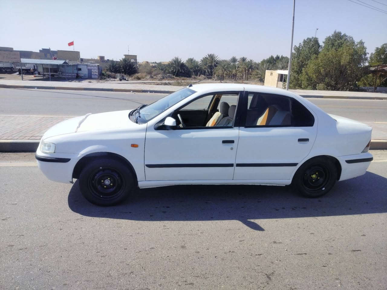 سمند موديل 10 سنويه ساقطه كير ومكينه بجيس شرط والسياره مكفوله ماعدا تاكيطات صغار والتبريد عوزه مسطره فقط السعر 37 
*********** مكانهه سماوه
