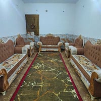 تخم ملكي • ١٠مقاعد • نضيف كالجديد