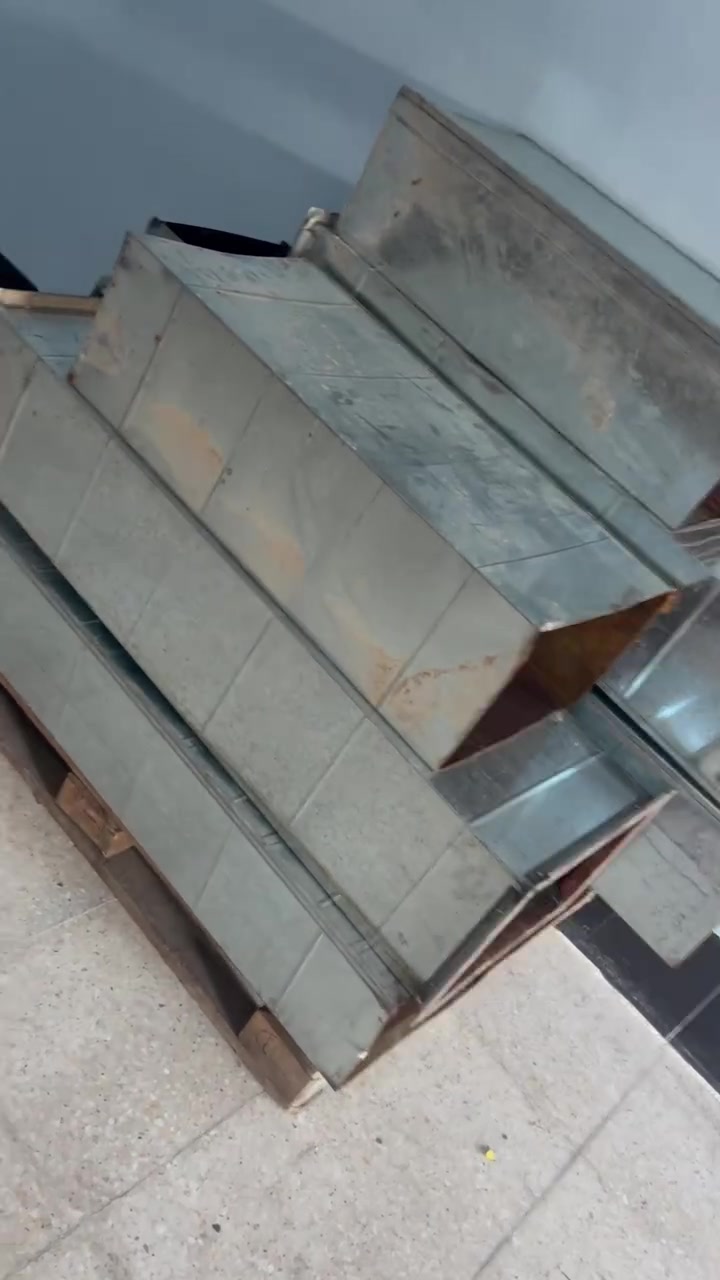 اخوان السلام عليكم اغراض فرن للبيع عجانة اخت الجديدة شغل عراقي طشت وذراع استيل دنبر كسر كارتونة ممشتغل يوم واحد دكتات تقريبا عشر امتار استخدام شهر فرن كهربائيّ شغال وعلى الفحص ونطيك بي ضمان مكاني بغداد ***********
