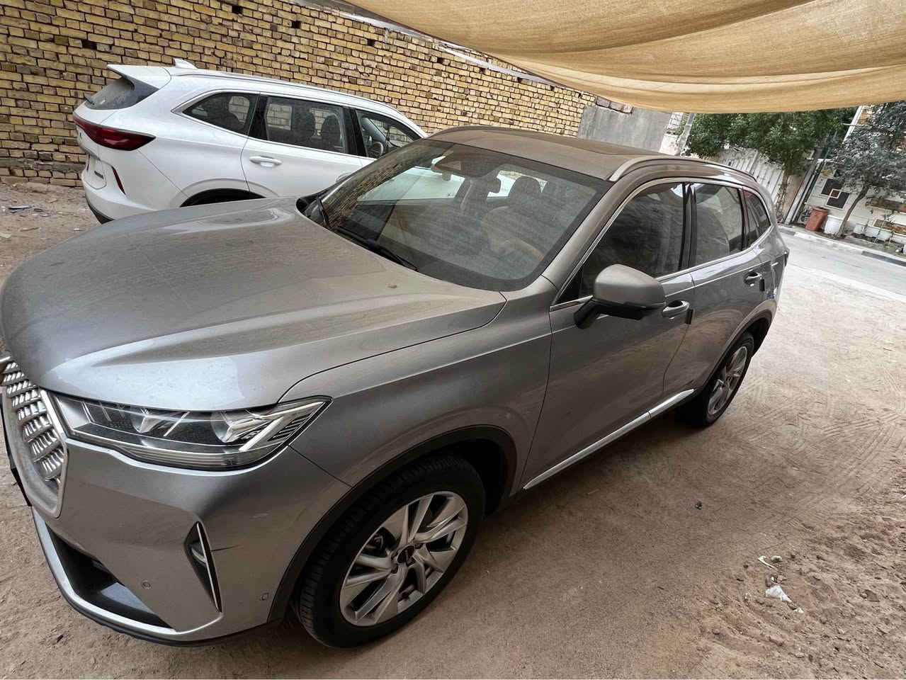 Haval H6 2022

السلام عليكم 

هافال H6 موديل 2022

السيارة فول مواصفات ونظيفة استخدام شخصي، ما تحتاج شي أبد 

كفاله السياره من (بارد, صبغ )

المواصفات:

• تشغيل بصمة + بصمة أبواب

• شاشة كبيرة + نظام ملاحة

• كاميرات 360 درجة

• رادار كامل (تنبيه خروج عن المسار + النقطة العمياء)

• مثبت سرعة

• مقاعد جلد نظيفة

• تحكم كامل بالمقود

• إضاءة LED أمام وخلف

• جنوط ألمنيوم

• تكييف ثلج

• اشاير بالمري 

• ⁠مري شفط 

• ⁠حساسات امامي خلفي 

• ⁠كراسي كهرباء 

• الجام اتو

• ⁠ماشيه 77.000 الف  

• ⁠وبعد بيه هواي مواصفات

محرك السياره 2000 تيربو 

• ⁠سعر السياره 160 وبيه مجال قليل  مكان السياره البصره حي المهندسين  

• ⁠*********** 

• ⁠*********** البصرة, العراق
