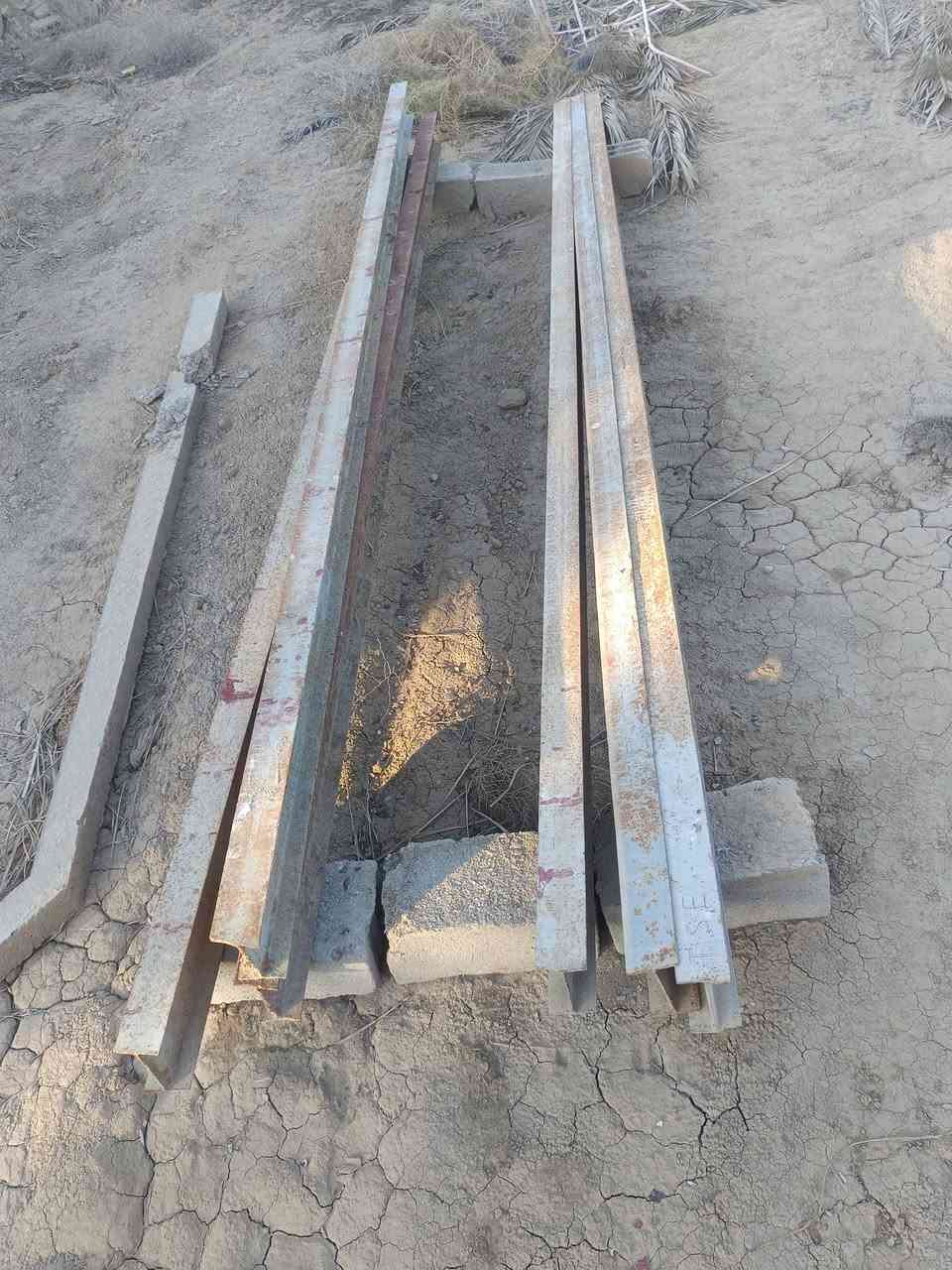 شيلمانات عدد 6سعر المتر 10  وسط نضيفات و مصبوغات


**إذا كنت صاحب هذا الإعلان وتريد حذفه لأي سبب، رجاءا أرسل رسالة إلى الدعم الفني**