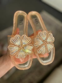 مقاسات ٣٧-٤١ • ملابس • للحجز