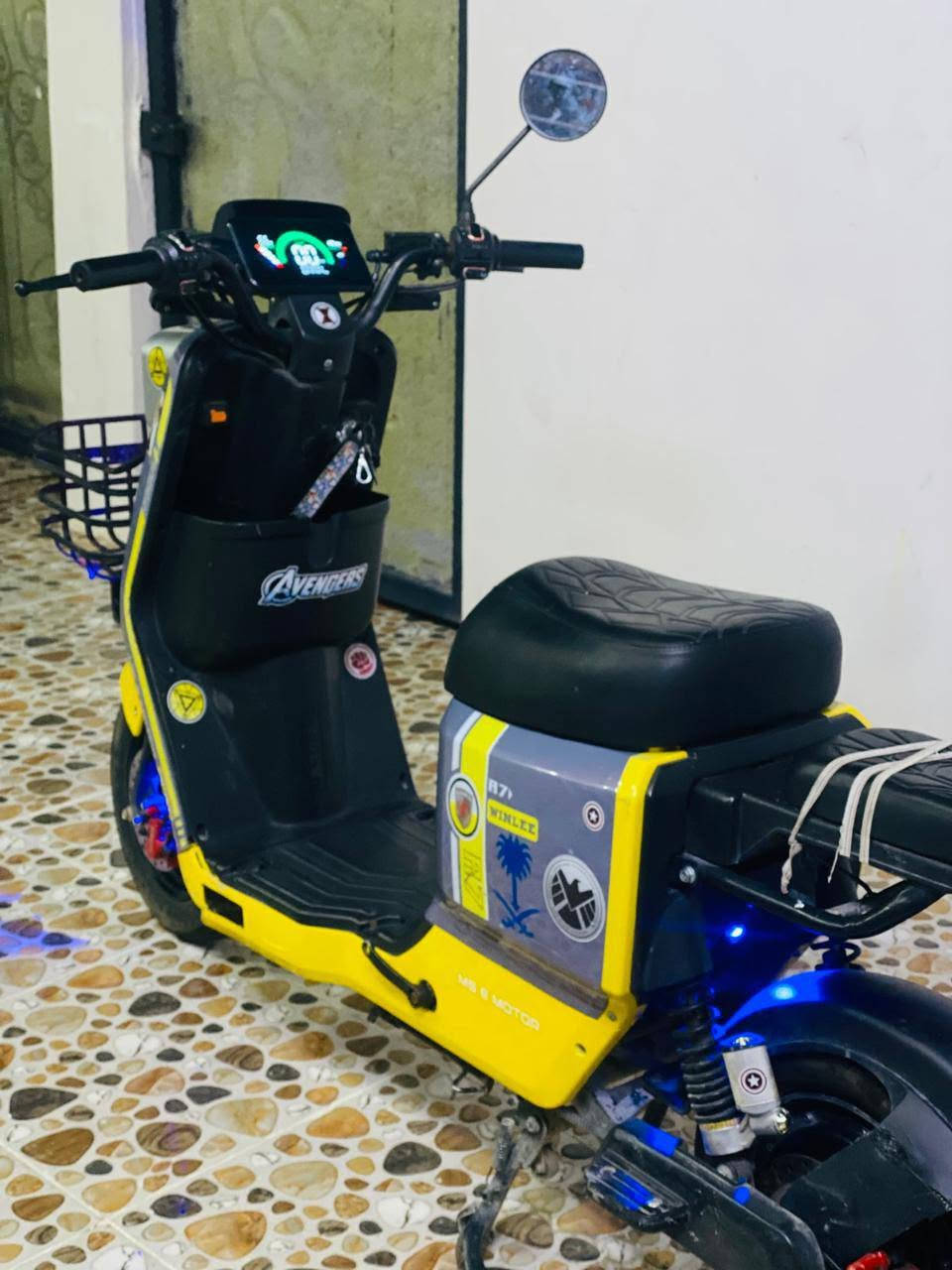 سلام عليكم دراجه شحن للبيع من ماركة WINLEE نوع r7  2025
الموصفات 
1.شاشه على بلوتوث 
2.اربعه سرعات
3.لایت ابیض مع بلاجكتور كلش قوي 
4.لايت ازرق امامي وخلفي
___________________
السعر طالب بي 390 الف دينار وبي مجال الطيبين 
توصل واستفسار رقم هاتف وتساب ***********وخاص أيضاً مكاني كركوك


**إذا كنت صاحب هذا الإعلان وتريد حذفه لأي سبب، رجاءا أرسل رسالة إلى الدعم الفني**