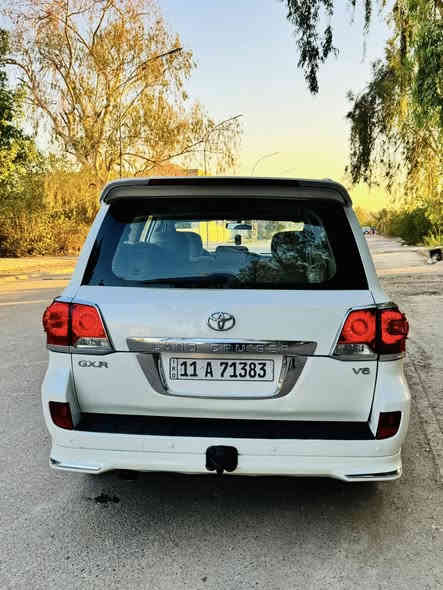 سلام عليكم لاندكروز 2013 ابريم اصل
السيارة جديده بمعنى الكلمة ماشيهkm 173 حقيقي
فول مواصفات كشنات جلد كرسي كهرباء شاشه بصمه فتحه 
حساسات امامي خلفي زراك لايت السعر 280ورقه وبيها مجال 
كير محرك صدر تخم تاير تراي جيد جدا السونار داخل المنشور 
عنوان بغداد للأستفسار ***********
