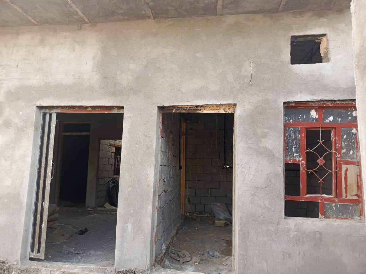 للبيع بيت زراعي بموقع مميز:
📍 الموقع: شارع حجي كشكول، قرب أسواق بركات الرضا، وقريب من حسينية العقيلة زينب
🏠 المواصفات:
المساحه📐: 150
غرفتان
صالة
مطبخ
صحيات
💰 السعر: 38 مليون قابل للتفاوض (بي مجال)
📞 للاستفسار *********** :
