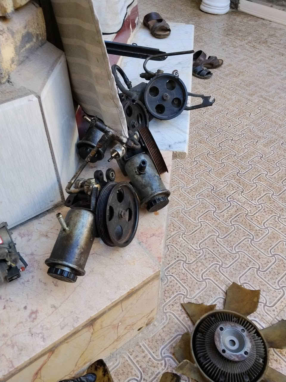 يالله. ع بركه الله
اخوني اقره المنشور عدل وتعال خاص وبخدمتك
الي اذكره وتحتاجه راسلني علبه والي مانشره لا تجيني عليه اترجاك اني اشتغل بس سوناتا وابتيمه من 2008 لل2010  
لايتات  سوناتا 2008 ب 80 الف الزوج خليجي
لايتات سوناتا 2010 خليجي الزوج ب 100 
لايتات اببتيمه 2012 الزوج ب 100  لايتات سوناتا مظلع خليجي. 100 الزوج
باور العادي ب 35 
ابو الحساس ب45
جامه مرايه اوبتيمه وسوناتا لل2010 فقط القطعه ب 15. هيه والقاعده
اشاره مرايه. لل2010 القطعه ب 15 
شريط ستيرت  خوش نوعيه ب 10 . اغلب السيارت عندي
بور يابني ب 90 
كلج مروحه 3000 القرص الجبير ب90
دكمه. بانزين تفصيخ ب20
$)يدات داخليه وخارجيه نيكل وعادي القطعه اكو ب10  واكو ب 15 
شاشه كيلو متر 2008  سوناتا وبتيمه. القطعه ب 70 
سلف 45 
دينمو ب 50.  
نوزلات 2700. الاخضر ب 70 
طاحونه جي دي 55 الف
نوزلات 2000. الحليبي ب 70 
نوزلات 2000 الاسود ب 50 
نوزلات 2400 السمائي ب 70 
مشط سوناتا 2012 خليجي دهن ب 100 
 مشط سوناتا 2009 ب 80. وراد خليجي شرط كاتون
جرص اشاره ب 5 
جايناتا كلها تفصيخ القطعه ب 15 
كنترول جام سوناتا وابتيمه ب 30 
عنبار ثنين بوري وبريشر ب80. بس عنبار 40 
عنبار 4بوري ب 70 
وبعد عندي هواي غراض ماذكره بس حبيت اوضح الكم الي كبالي.  اخواني عنواني الشطره الحولي قرب جسر الحاوي. خدمي حي الشرطه قريب الملعب سمير.  محل عمار بصف الفيتر محمد تركي. الاستفسار *********** اتصل وبخدمتك
