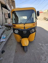 تكتك موديل 22 مرقم بغداد كفاله عده الغد معمر وموضح بالصوره مكينه لا تب...