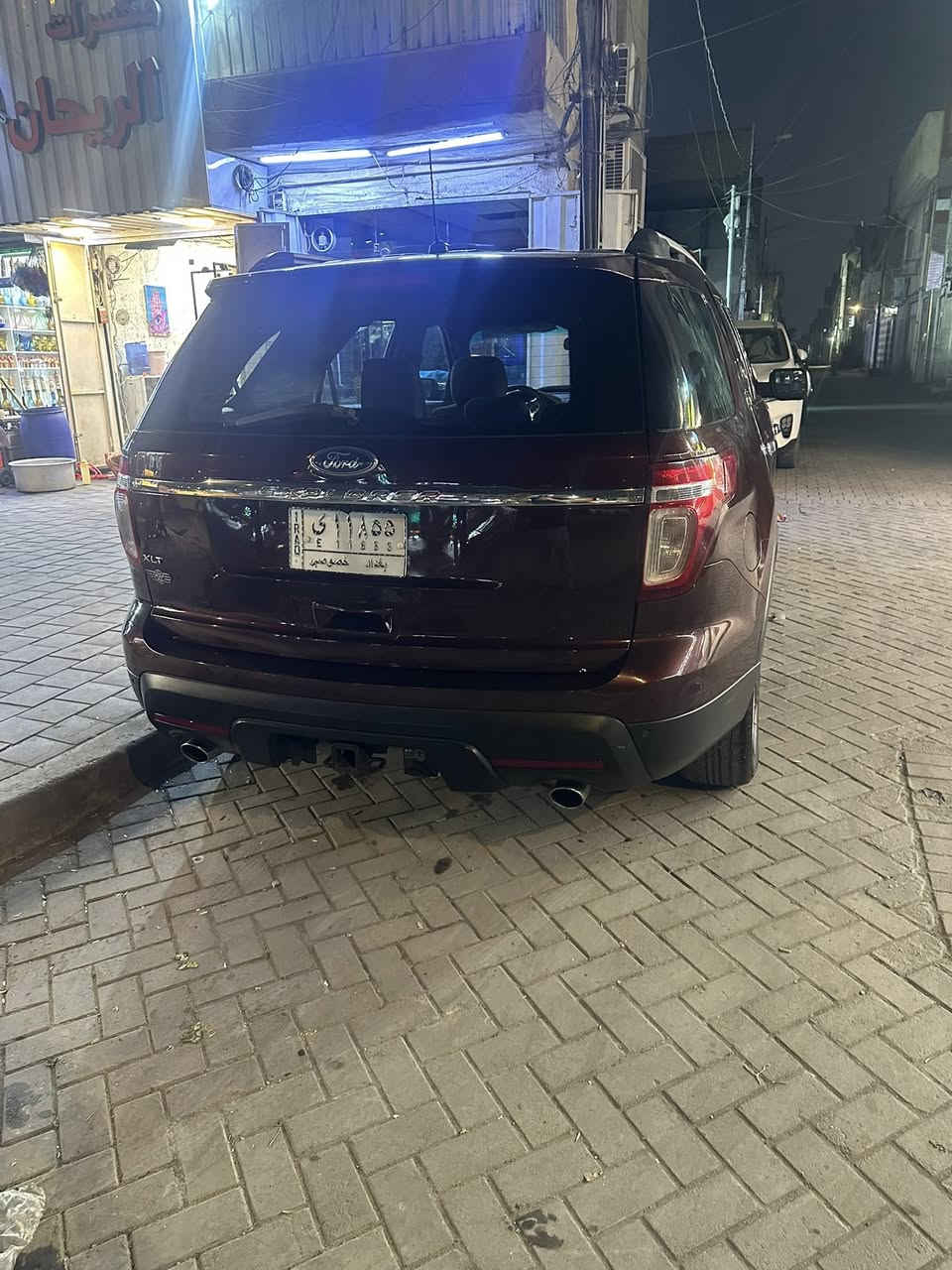 السلام عليكم للبيع فورد اكسبلور موديل ١٢ رقم بغداد بسمي محرك ٦ سلندر ٧ راكب  ماشيه132 الف حادث جانبي ايرباكات تكم شواصي لغود كلها مكفوله صور الحادث موجود بل منشور مواصفات شاشه جبيره شاشه اعطال بل عربي تحكم ستيرن جهتين تحكم بالمري + اشاير بل مري رقم سري بالباب تشغيل عن بعد كشن كهرباء ٣ قطع تبريد مكان بغداد مدينة الصدر 
السعر  130 
***********
