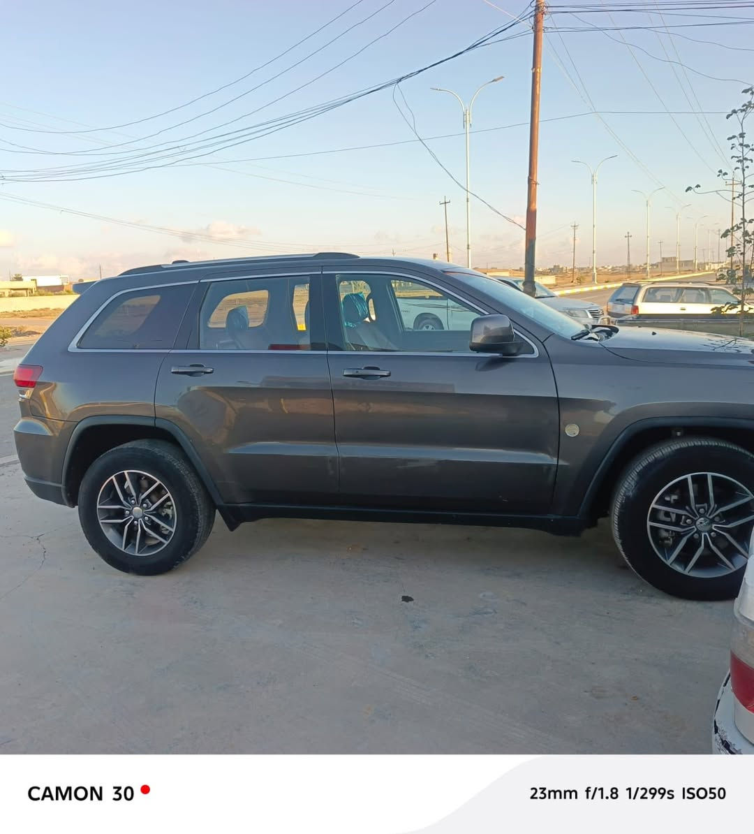 السلام عليكم
سعر السيارة245$ وجال للشراي
المواصفات
 ردارات حساسات 
كشنات جلد شركه داخل مشمشي
تبريد قطعتين 
تحكمات سترين وشاشه 
دفع رباعي داخلي 
تمشي بانزين عادي صيف او شتاء
محرك كير شرط وصدر وتبريد 
للبيع جيب لاريدوا 2021 مرقمة و كاملة سليمانيه

ماشية  ٩٠الف

وارد امريكي 

صورة الحادث مرفقة رقم الشاصي بالمنشور 

📍مكان السيارة العلم 

للاستفسار اكثر الاتصال على الرقم التالي 

    *********** ؟؟ ***********
