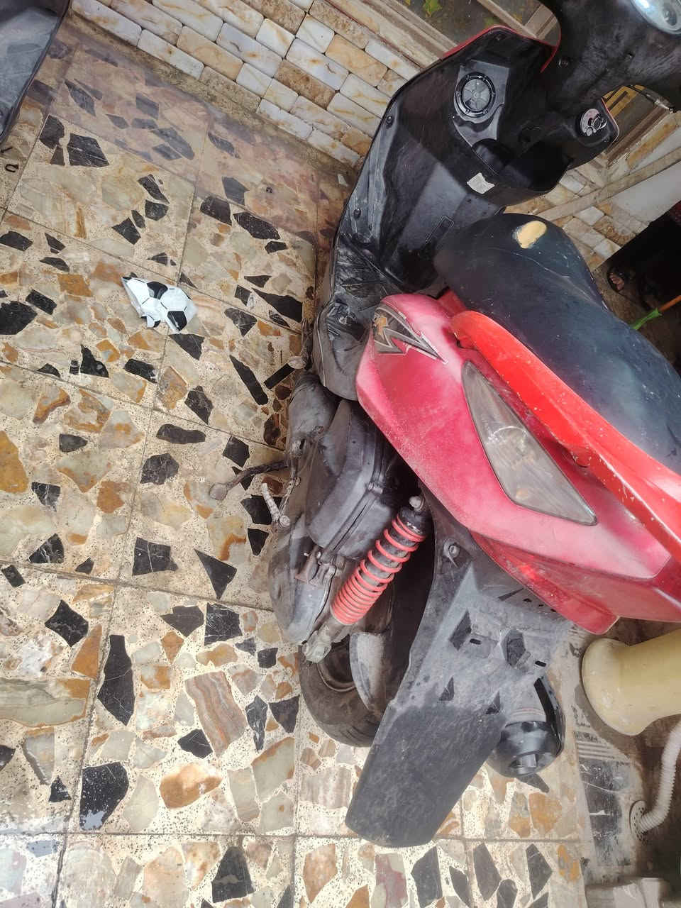 دراجة ثلعب بلادية تخبل شراي يخابر خادم سعرها ٥٠٠الف ***********
