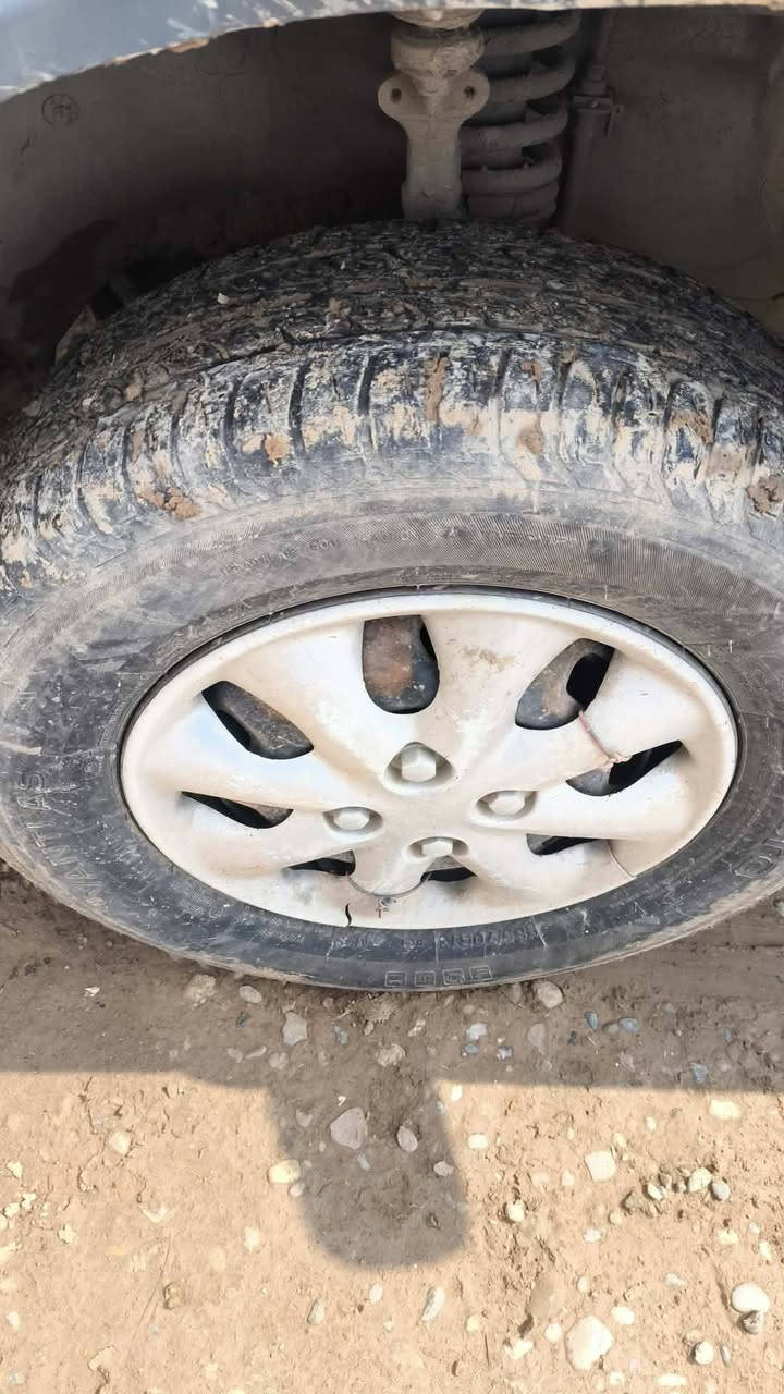 هوندا للبيع شقاله كير شرط محرك بدايه سنويا بيضة شرعي بل موصل مراوس ترهم سعرها ١٢ وبيها مجال العنوان خرمر عوينات ***********
