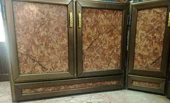 يتوفر كاونتر كبير تسع مترات يتكون من أربع قطع المكان الرمادي منطقه الشركه سعره 700 الف للتواصل والاستفسار خاص او واتساب ***********
